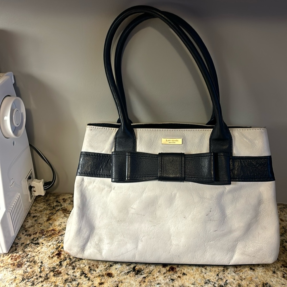 Kate Spade Villabella Quinn Avenue Black/Cream Purse/Bag (needs cleaning)